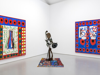 Ida Ekblad, Exhibition view. Courtesy the artist and Galerie Max Hetzler, Berlin | Paris. Photo : Charles Duprat