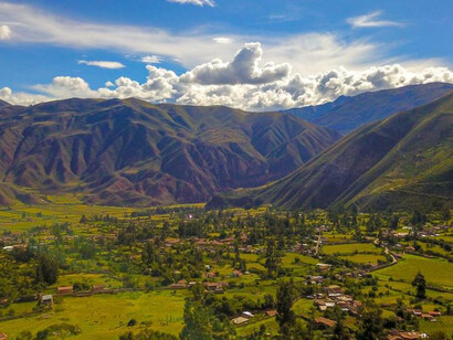 Vista aérea de la cordillera Urubamba, Cuzco, Perú
