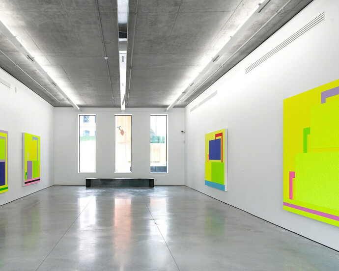 Peter Halley, Exhibition view. Courtesy of Gary Tatintsian Gallery