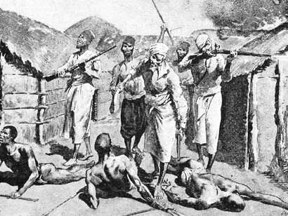 Escravidão e tráfico de escravos na África,  Stanley, Henry M., 1893. Esses cativos, em sua maioria marinheiros, camponeses ou peregrinos sequestrados em incursões nas costas da Europa ou durante combates no mar, eram levados para os grandes centros escravistas do Norte da África, como Argel, Túnis e Trípoli. Ali, eram vendidos em mercados públicos, muitas vezes despidos e humilhados, avaliados por sua força física, beleza ou habilidades — o mesmo destino que africanos escravizados enfrentariam mais tarde nos mercados do Atlântico