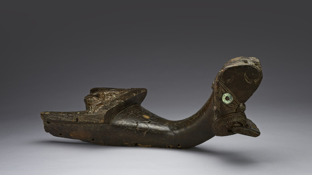 Maori artist, Tauihu (canoe figurehead), about 1800. Courtesy of Denver Art Museum