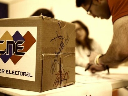 Votando en Venezuela