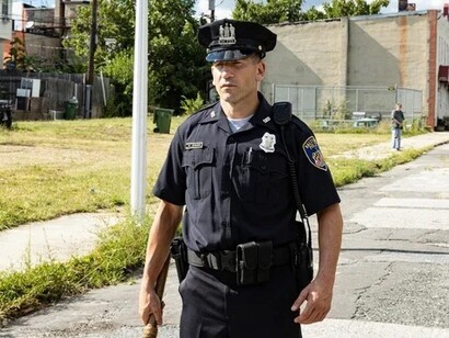 Jon Bernthal playing Wayne Jenkins, an ethically dubious man in "We own this city"