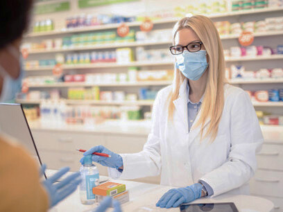 La farmacia è il luogo in cui trovare in piena emergenza un professionista in grado di fornire una parola di conforto, un consiglio per la propria salute