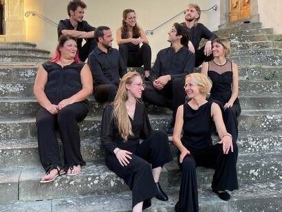 L’Homme Armé Consort nasce nel 2023 quale filiazione diretta dell’ensemble principale L’Homme Armé. Il nuovo ensemble è composto da giovani musicisti già all’inizio della carriera o in corso di formazione nelle principali Istituzioni musicali 