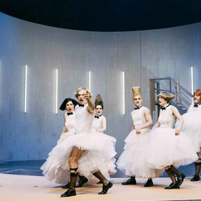 Ursonate [Wir spielen, bis uns der Tod abholt]. Mit freundlicher genehmigung des Deutschen Theaters