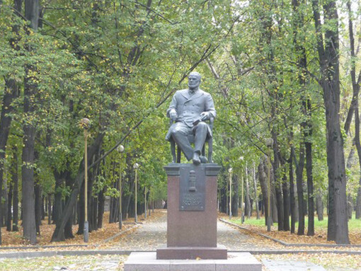 Mosca, Statua di Anatoly Fedorovich Koni sul Lomonosovskiy Prospekt, credits Simonetta Sandri
