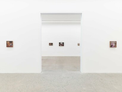 Veronica Fernandez, Prey, exhibition view. Courtesy of Anat Ebgi 