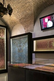 Room 1 - The Fabric Wardrobe. Jewish Museum of Rome 