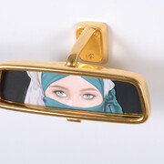 Humaira Abid, Tempting eyes: gold series - V, 2026. Courtesy of Pentimenti