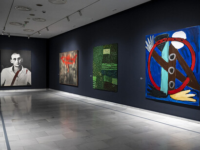Varios artistas, Compromiso con el arte. De Miró a Barceló, vista de exhibición. Cortesía de la Fundación Bancaja