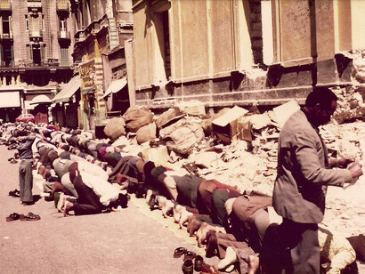 Il Cairo, preghiera del venerdì per strada
