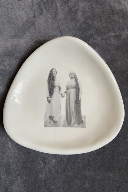 Jayne Wright, Trinket dish, Sophie and Ann. Courtesy of Liminal Gallery