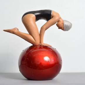 Carole A. Feuerman. Courtesy of Chase Contemporary