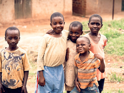 Los sorprendentes progresos tecnológicos ayudan a mejorar las condiciones de vida del conjunto, sin embargo, en ausencia de regulaciones y de un papel compensador del Estado