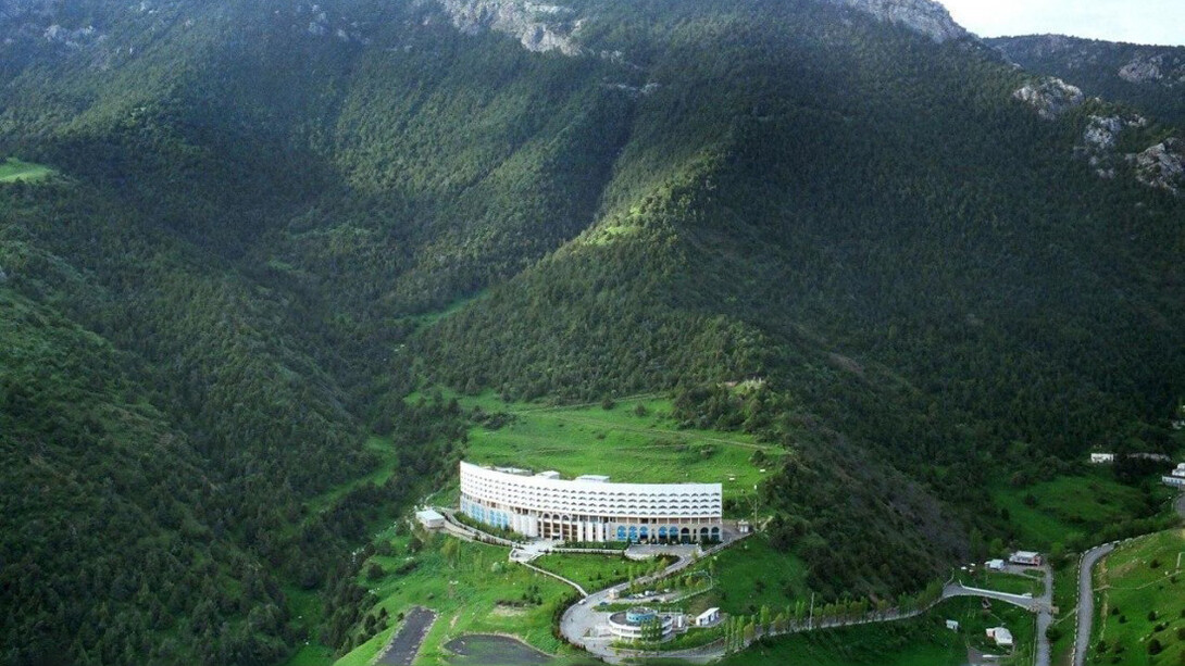 Located in Zarafshan Valley, the Uzbek region of Jizzakh is a wonder of nature
