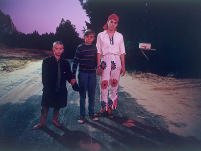 William Eggleston, Outskirts of Morton Mississippi, Halloween, 1971. Courtesy of Jackson Fine Art 