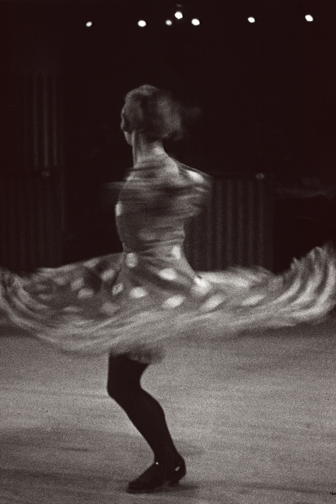 Ilse Bing (American, b. Germany, 1899-1998): Gelatin silver enlargement print on warm-toned, matte surface paper, 8 3/4 x 6 1/2 inches (22.2 x 16.5 cm). Printed by the photographer in Paris, c. 1931, and mounted at the time. Signed and dated on recto.