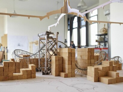 Huang Yong Ping. Le seigneur des anneaux (El señor de los anillos)