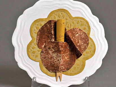 Piatti a fin di bene - Lasagna - Libro piatto con ricetta, autrice Manuela Marchesan, Collana Provviste d’artista, 2008