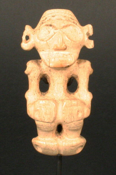 Espátula

Materiales: Madera

Tardío 800- 1600 d.C.

Medidas: 280 de largo x 35 de ancho