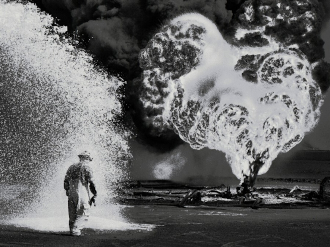 Sebastião Salgado. Kuwait. Courtesy of Sundaram Tagore © Sebastião Salgado/Amazonas Images