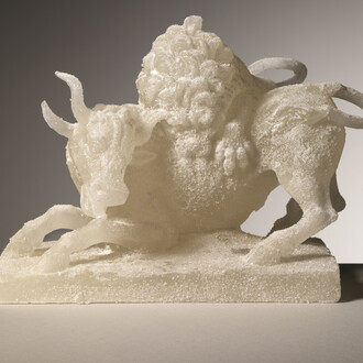 Fonderia del Giudice, Leone azzanna un toro, (da Giambologna), gesso e zucchero
