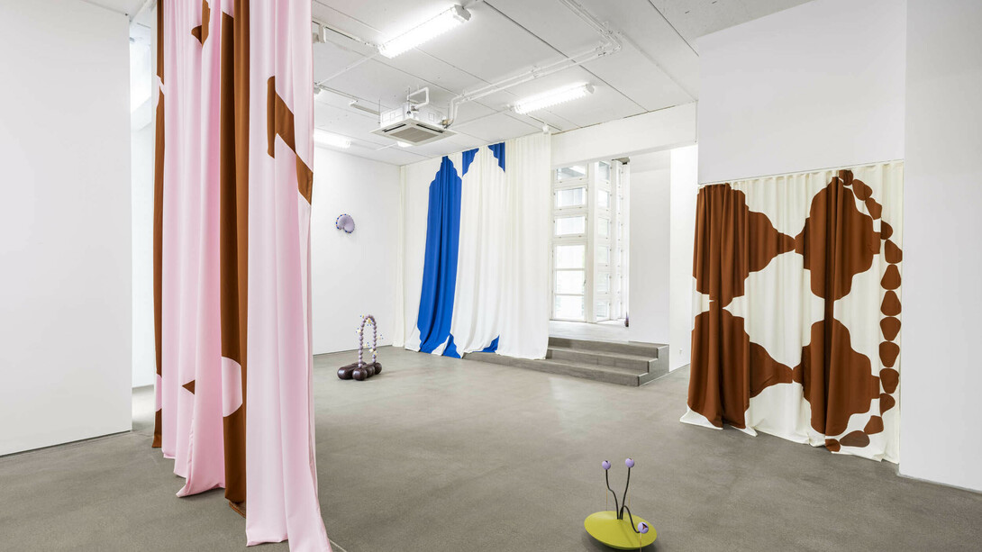 Maja Behrmann, Seifen, in blüte, ausstellungsansicht. Mit freundlicher genehmigung der G2 Kunsthalle
