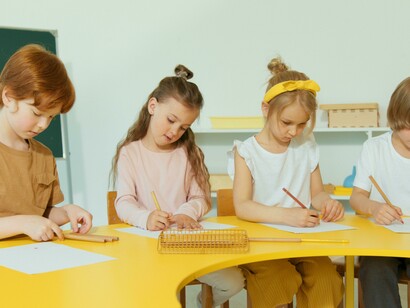 Bambini a scuola. Bambini diversi, amicizia unica: la storia di Andrea e Beatrice