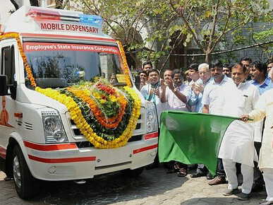 Shri Bandaru Dattatreya, the Minister of State for Labour and Employment (Independent Charge), flags off the ESIC Mobile Clinics in Hyderabad on March 26, 2017, India
