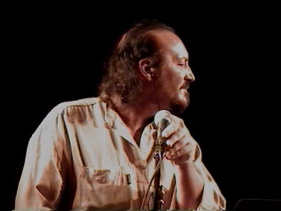Juri Camisasca durante un concerto