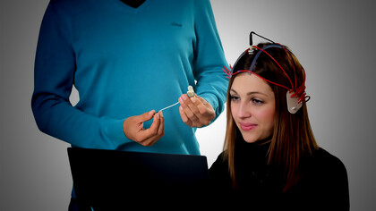 Monitoring brain waves during an electroencephalography (EEG) session