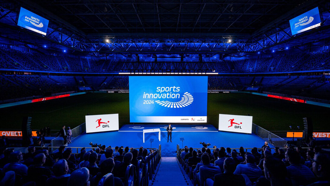 Mais de 2.000 participantes se reuniram no MERKUR SPIEL-ARENA em Dusseldorf para o SportsInnovation 2024 organizado pela DFL