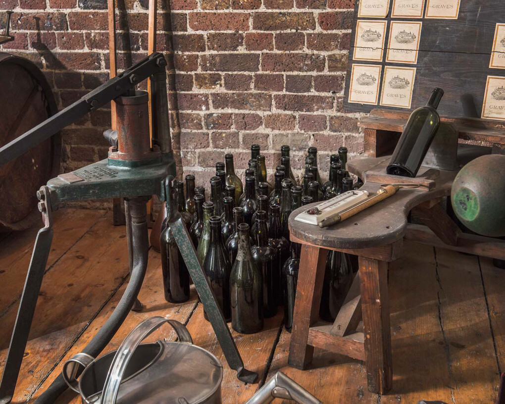 Warehouse of the World. Courtesy of Museum of London Docklands