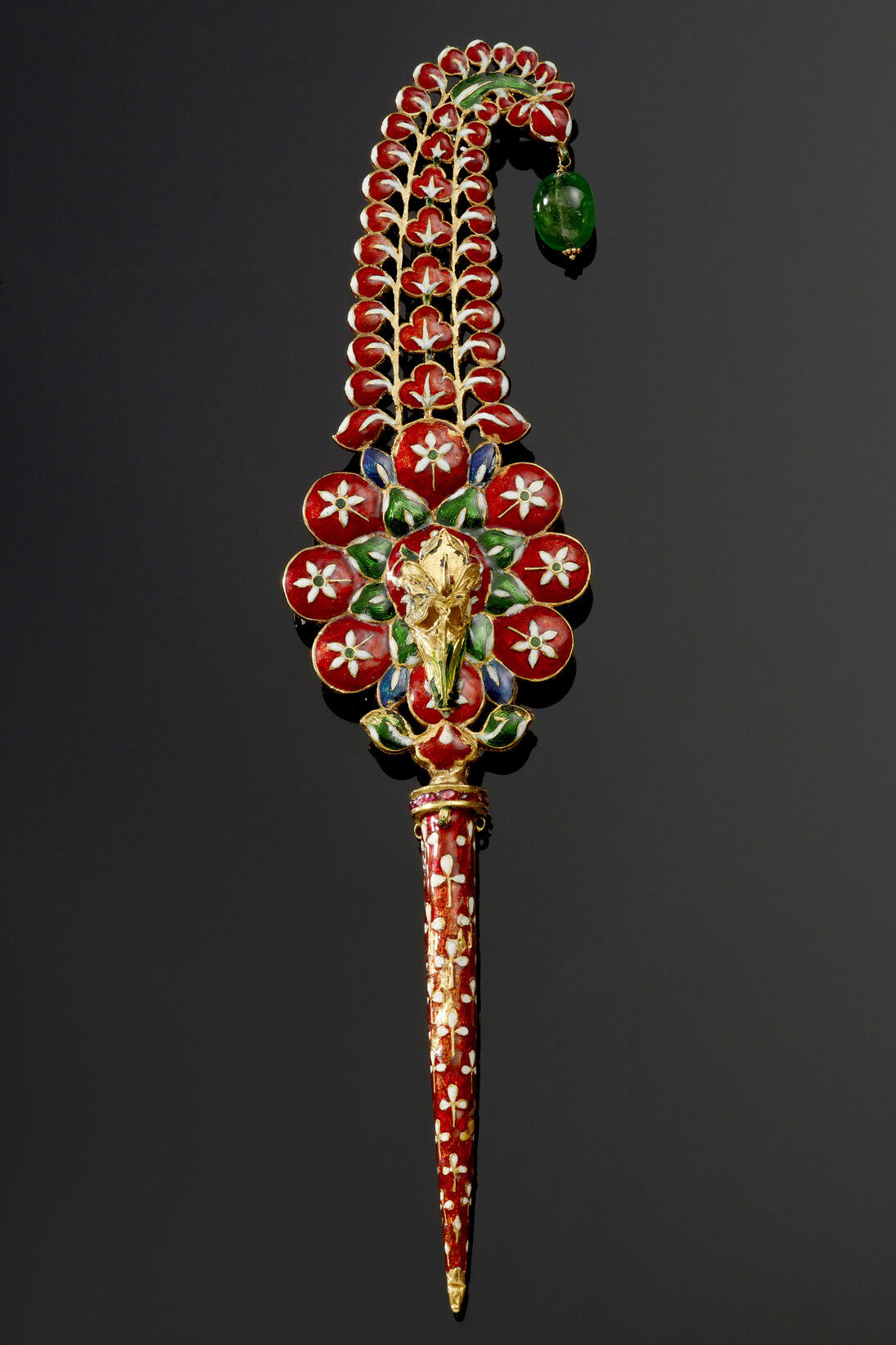 Turban Ornament (Jigha), Front and back, North India, Mughal, 1675-1750, Gold, set with spinel, diamonds, and rubies, with hanging emeralds; emerald on stem and reverse, H. 8 7/8 in. (22.5 cm), W. 2 1/8 in. (5.4 cm), Al-Thani Collection. Image: © Servette Overseas Limited 2013. All rights reserved.