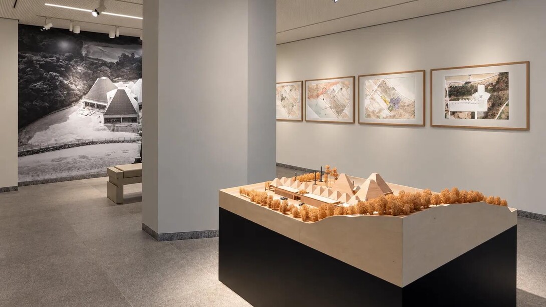 Park Eun Sun e Mario Botta, Sculpture and architecture between East and West, veduta della mostra. Cortesia di Contini Art Gallery