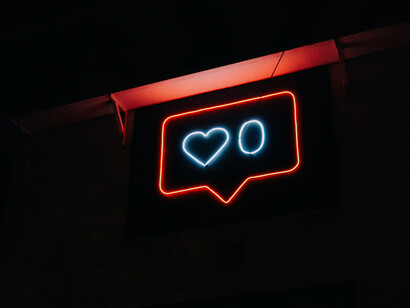 La humanidad está inquieta, tratando de darle un sentido al inmenso trayecto que deberíamos acometer