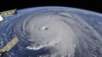Ojo de un huracán visto desde el espacio