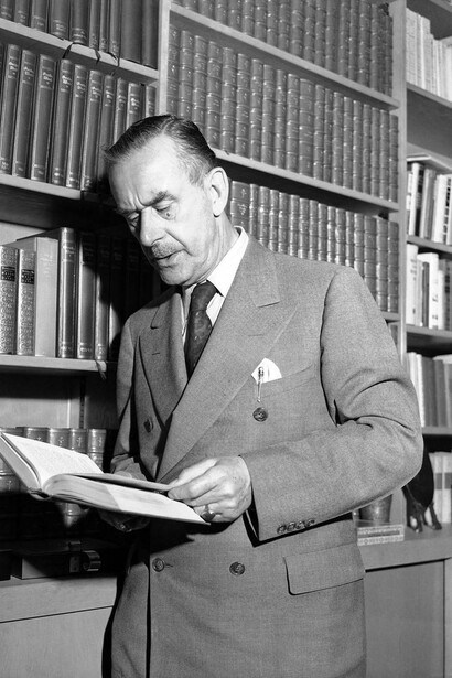 Thomas Mann: Maestro del Simbolismo e dell'Incertezza
