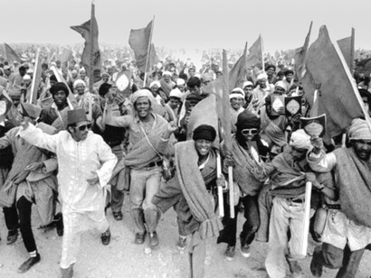 En virtud de los Acuerdos de Madrid, se estableció una administración temporal tripartita constituida por España, Marruecos y Mauritania