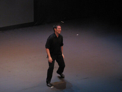 Carlos Latre sobre el escenario