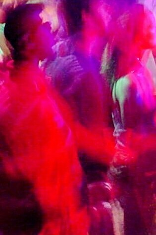 Cuando las luces se encendieron de nuevo, alguien gritó como si se tirara a una piscina