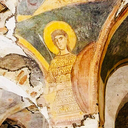 Affresco di un santo guerriero presente nella cripte della Chiesa di San Giovanni Domanarum a Pavia