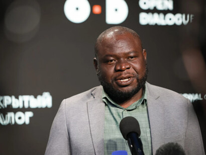 Lubinda Haabazoka, Direttore, Scuola Superiore di Economia Aziendale, Università dello Zambia al "II Dialogo Aperto. Il Futuro del Mondo. Una nuova piattaforma per la crescita globale", presso il Centro Nazionale Russia