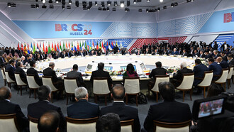 La Primera sesión plenaria de la Decimosexta Cumbre BRICS congregó a países de economías emergentes y naciones invitadas que buscan contrapesar el poder del G7. Kasán, Rusia, 24 de octubre de 2024
