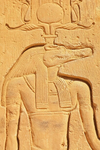 Sinuhe è considerato un personaggio moderno calato in un’epoca antichissima