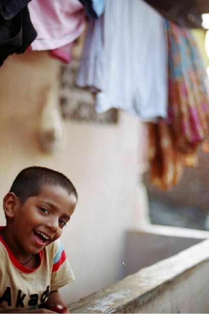 Gaondevi´s childs try to smile