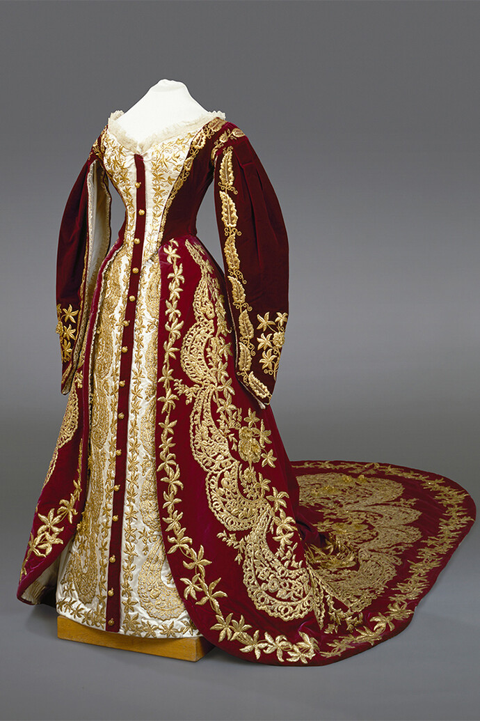 The Hermitage Encyclopaedia of Textiles. Courtesy of The State Hermitage Museum