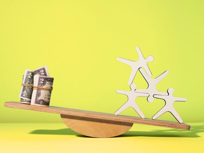 Global governance on a scale: economic interests continue to crush human rights and solidarity