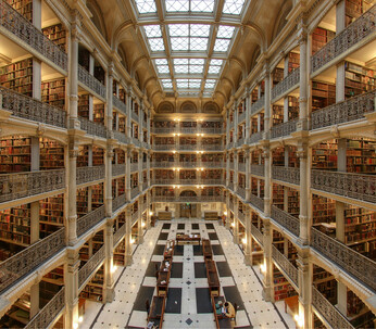 Interior of the George Peabody Library in Baltimore © Matthew Petroff